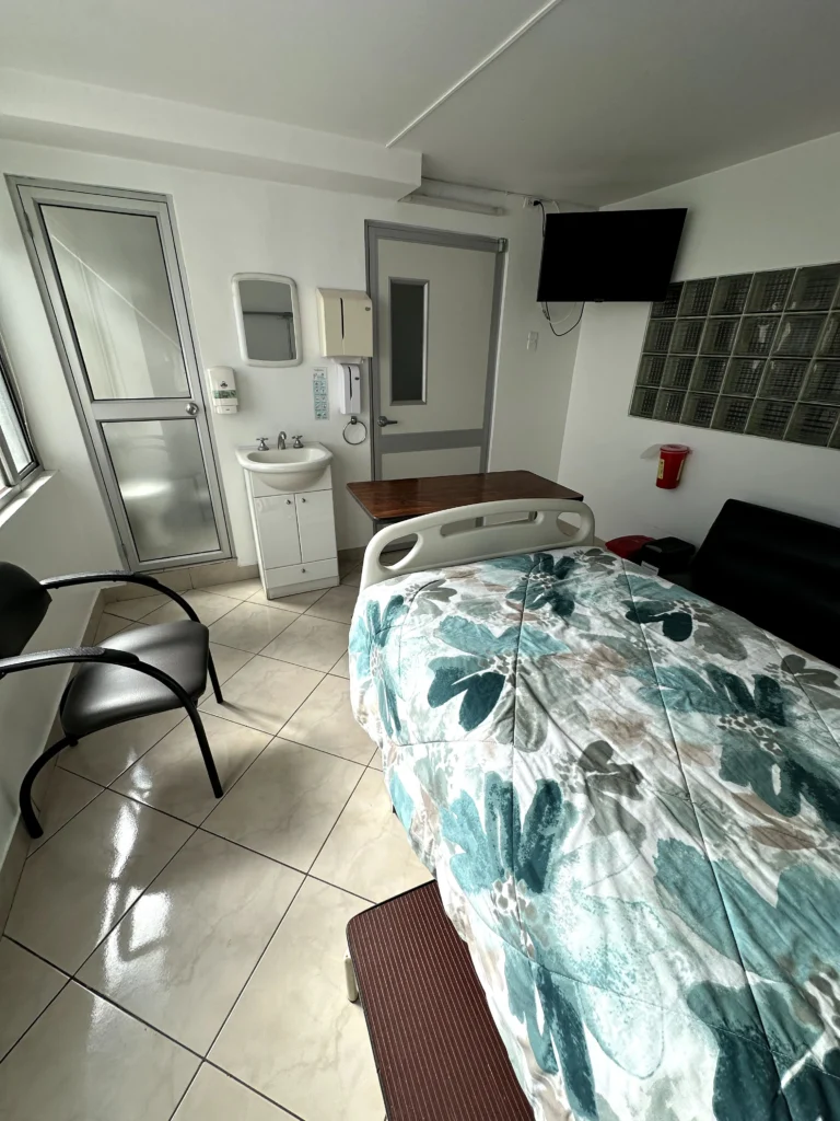 Espacio de hospitalización para maternidad en Clínica Moderna Quito